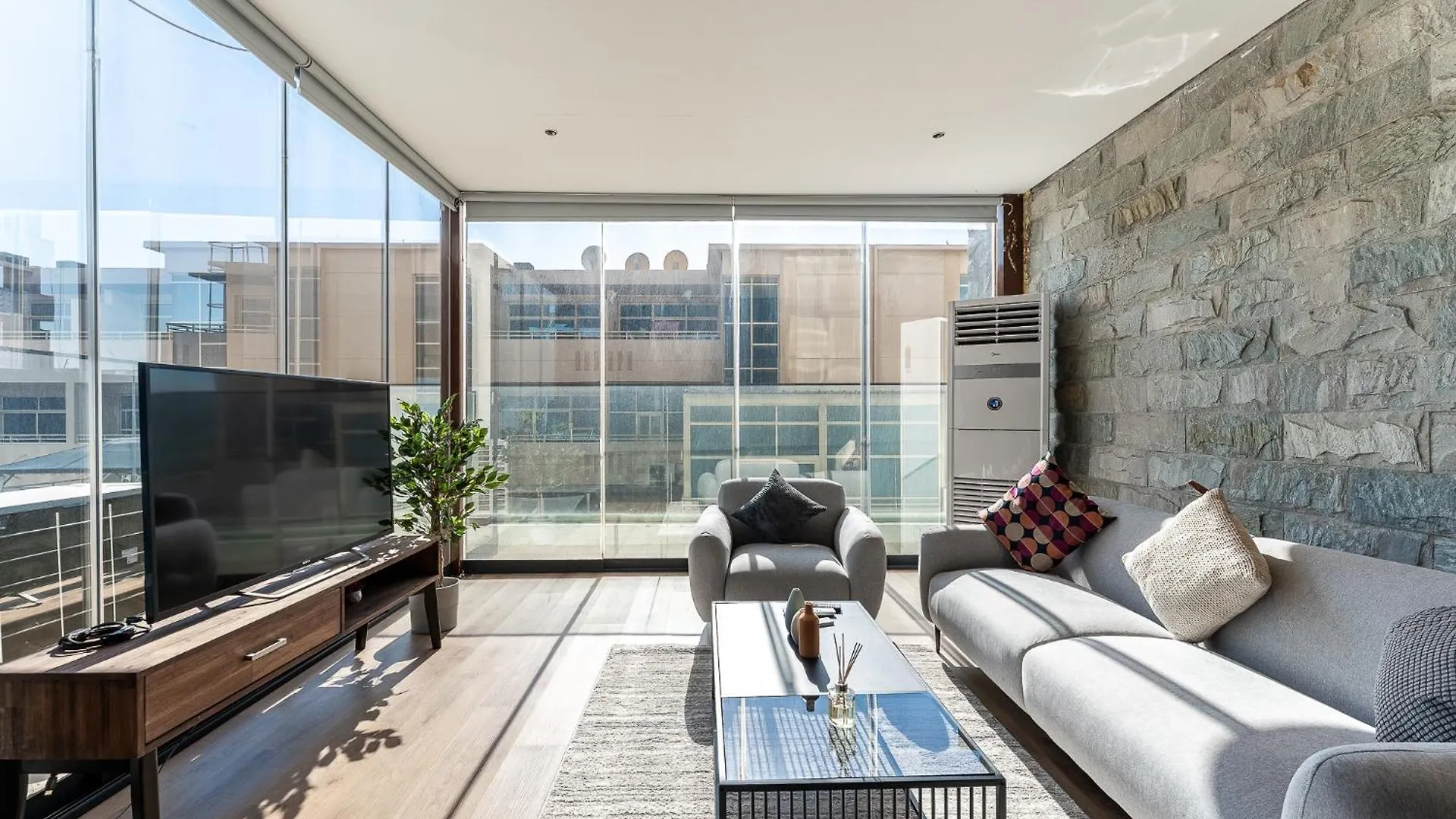 Havn - Modern Studio In Jvc With Huge Layout Dubai Apartment